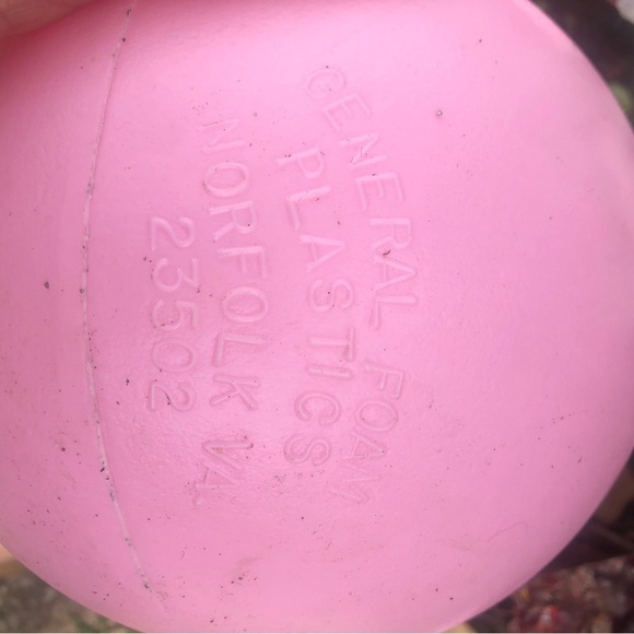 Vintage General Foam Plastics Deep Pink Blow Mold Rabbit Bunny Easter Egg - Picture 2 of 2